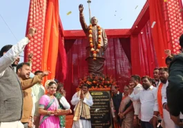 Union Minister Jewel Oram unveiling Atal Bihari Vajpayee statue in Rourkela