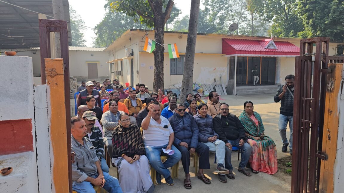 BJP leaders protest at district office in Rourkela