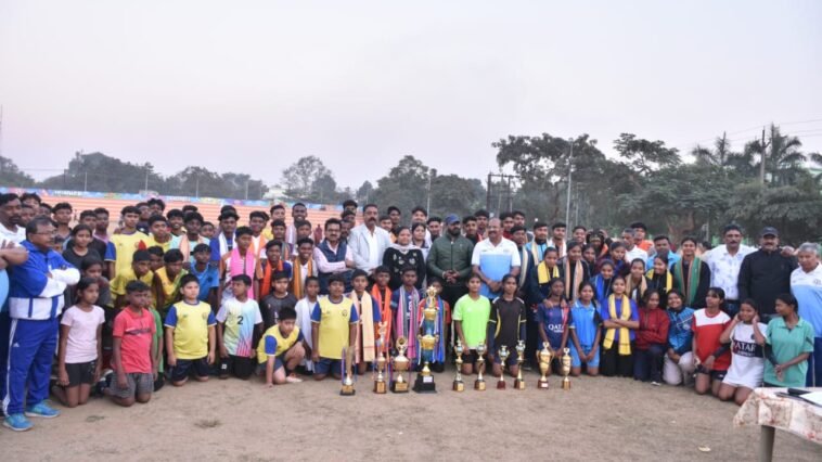 Kalinga Sports Felicitation Ceremony honoring players in Rourkela