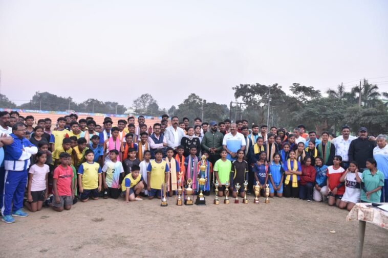 Kalinga Sports Felicitation Ceremony honoring players in Rourkela