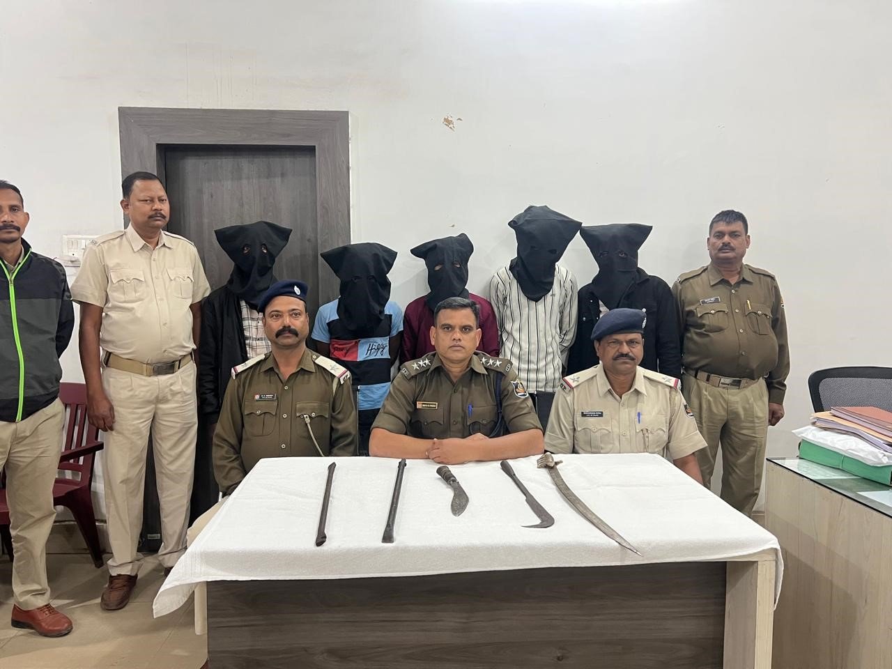 Railway Colony Bada Park criminals arrested by Plant Site Police Rourkela