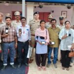 Rourkela Mobile Mela SP returning recovered mobile phones to owners